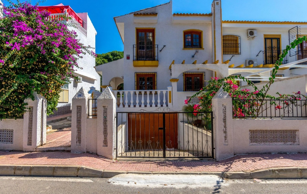 Resale - Villa - Torrevieja - Los altos