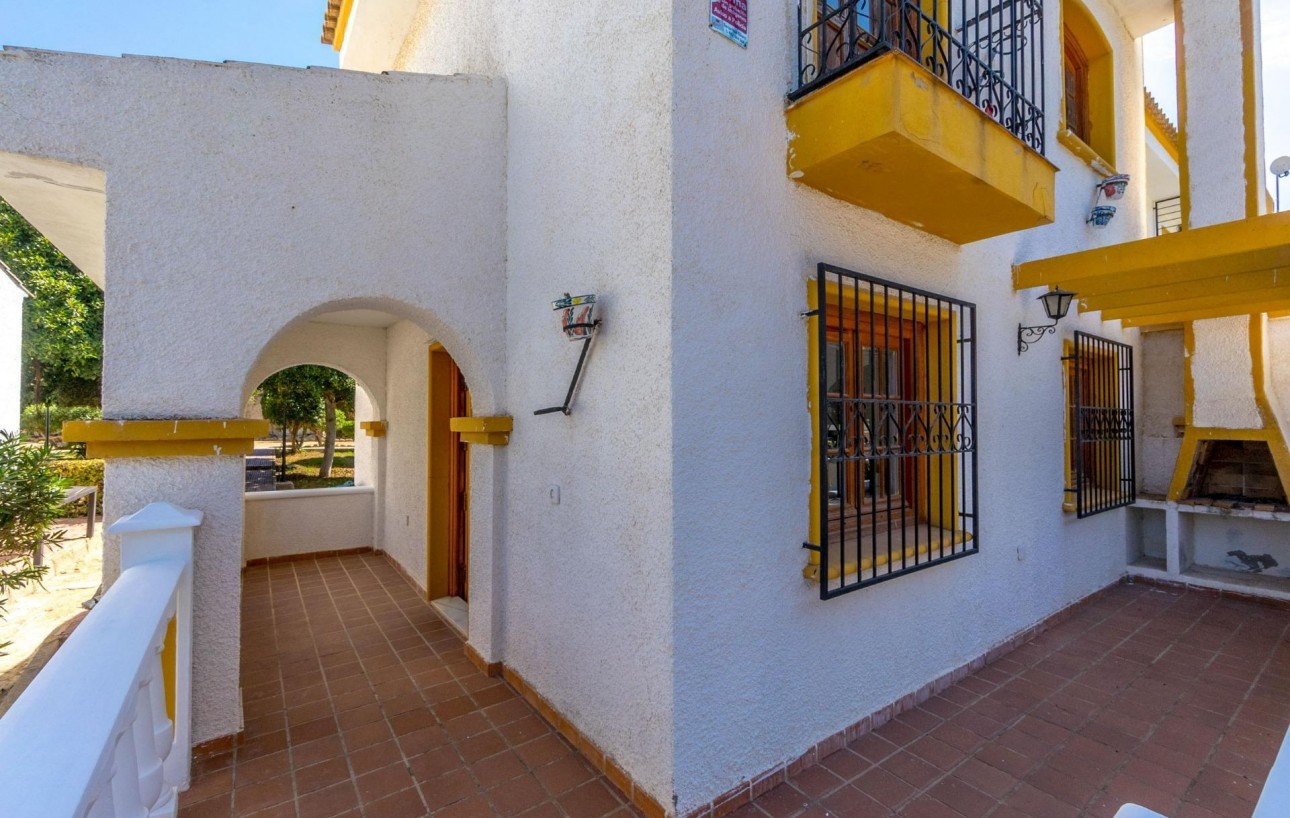 Sale - Villa - Torrevieja - Los altos