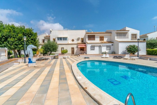 Sale - Villa - Torrevieja - Los altos