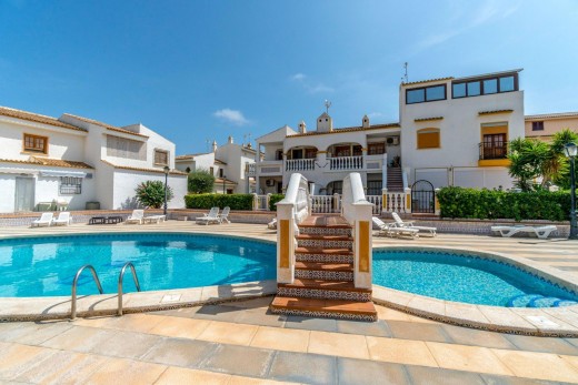 Resale - Villa - Torrevieja - Los altos