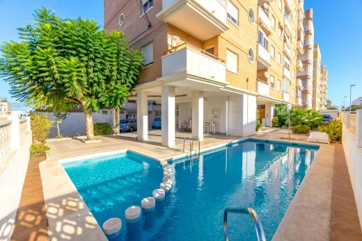 Sale - Apartment - Torrevieja - Calas blanca