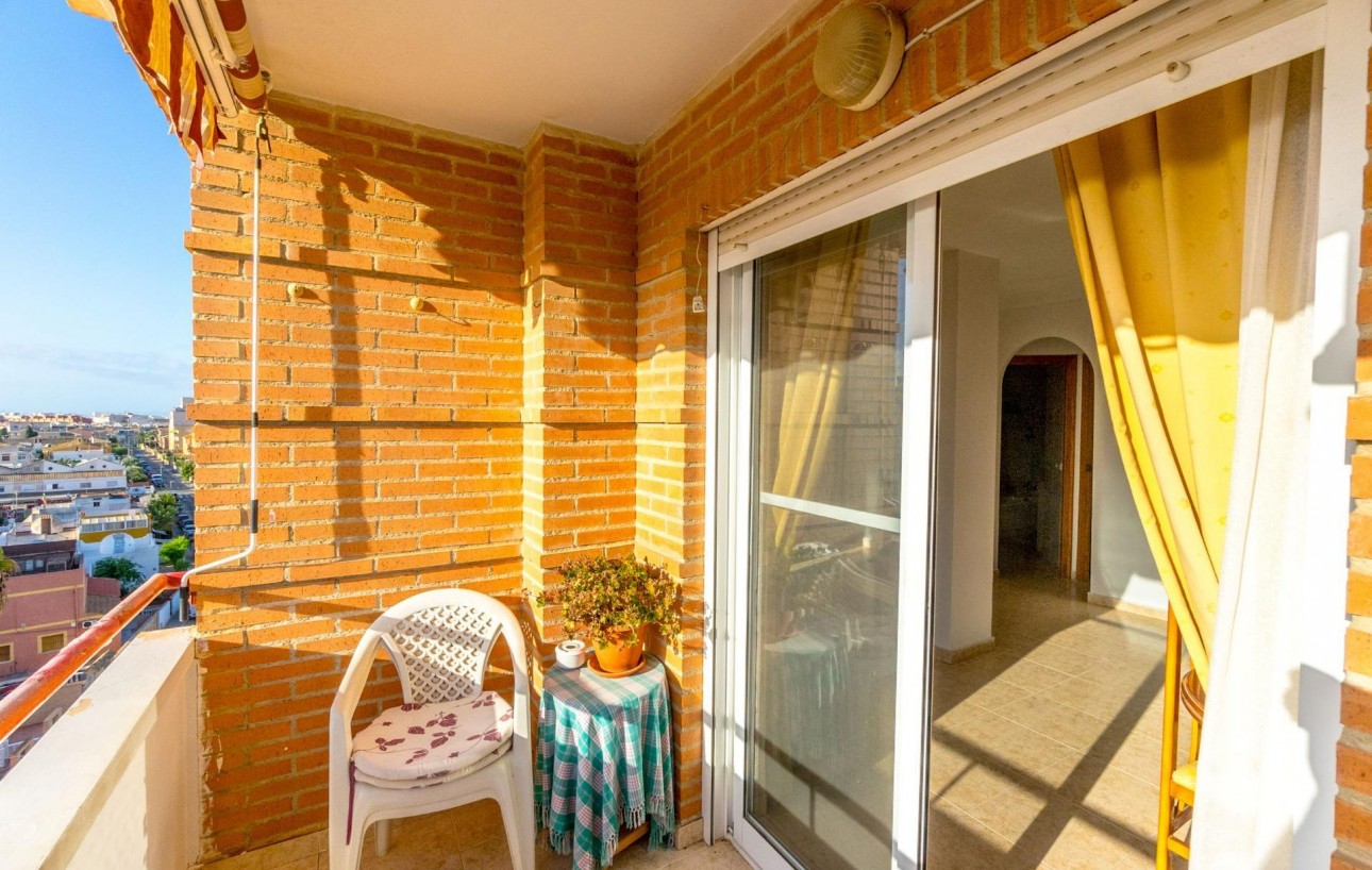 Sale - Apartment - Torrevieja - Calas blanca