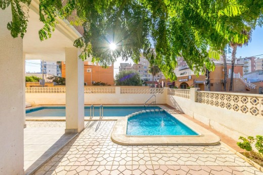 Sale - Apartment - Torrevieja - Calas blanca