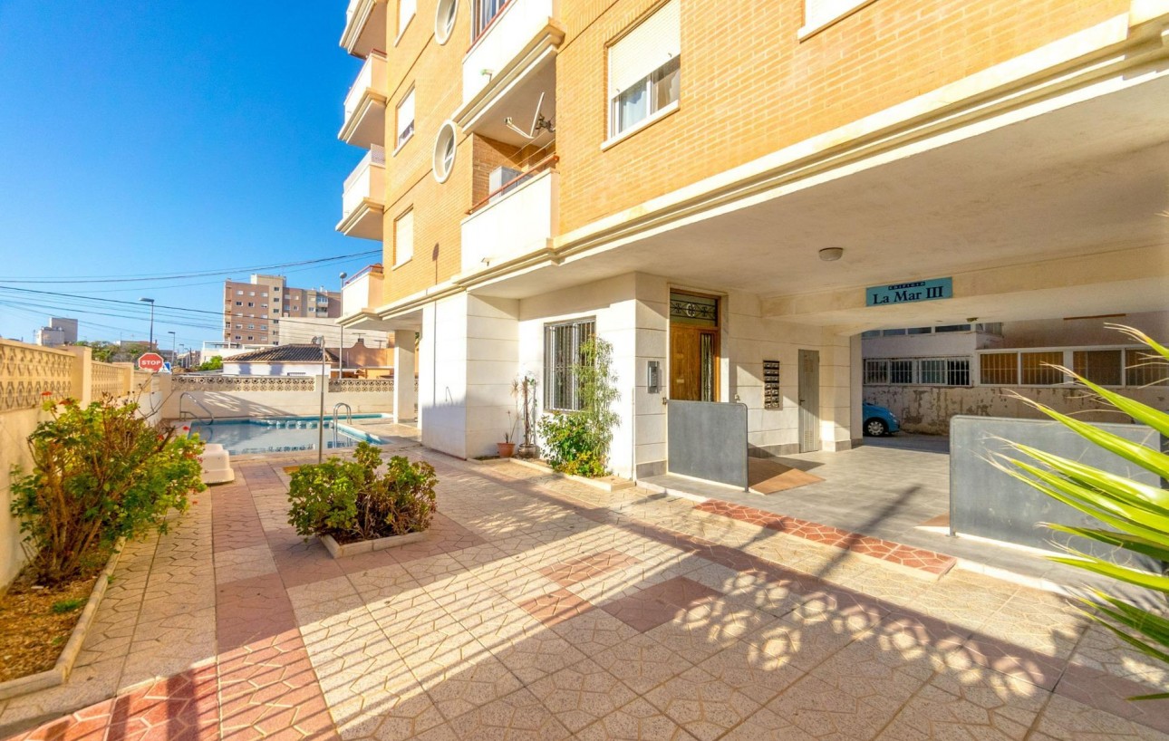 Resale - Wohnung - Torrevieja - Calas blanca