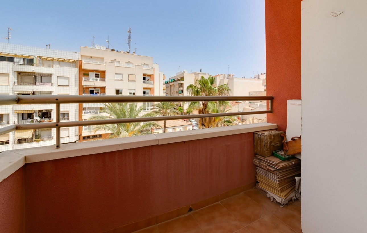 Sale - Apartment - Torrevieja - Centro