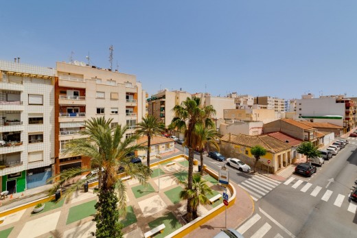 Sale - Apartment - Torrevieja - Centro