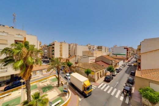 Sale - Apartment - Torrevieja - Centro