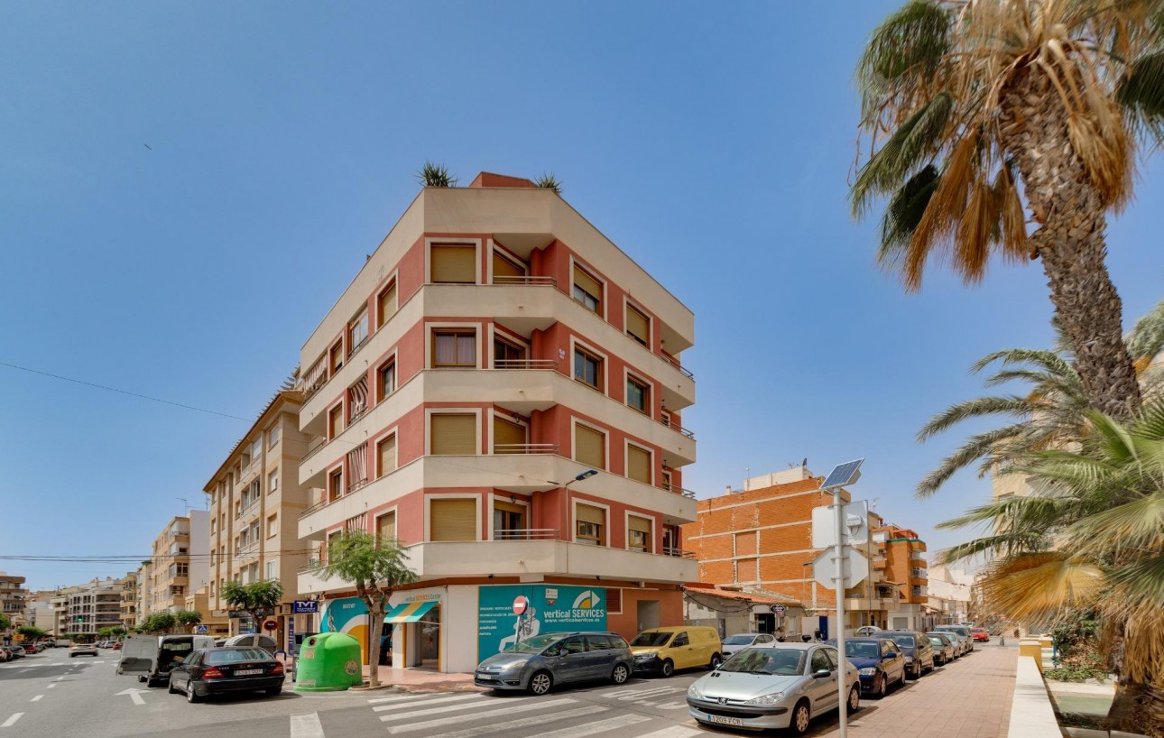 Sale - Apartment - Torrevieja - Centro