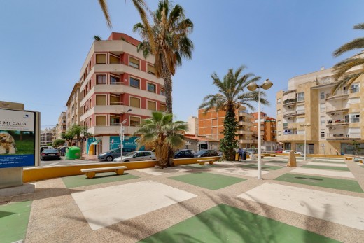 Sale - Apartment - Torrevieja - Centro