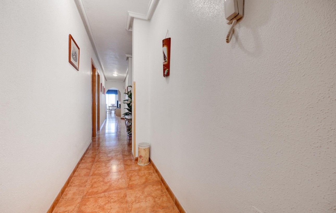 Resale - Wohnung - Torrevieja - Centro