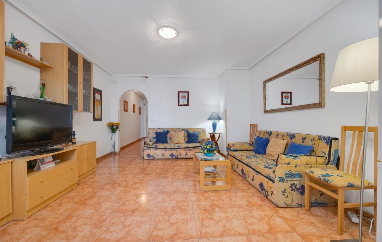 Sale - Apartment - Torrevieja - Centro