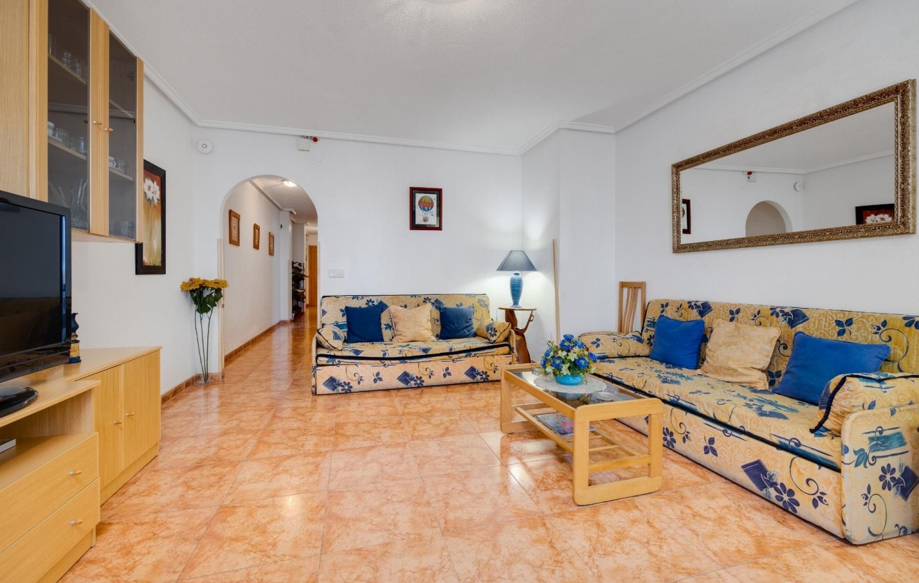 Sale - Apartment - Torrevieja - Centro