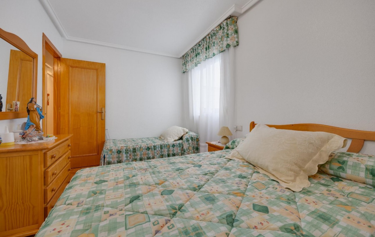 Sale - Apartment - Torrevieja - Centro