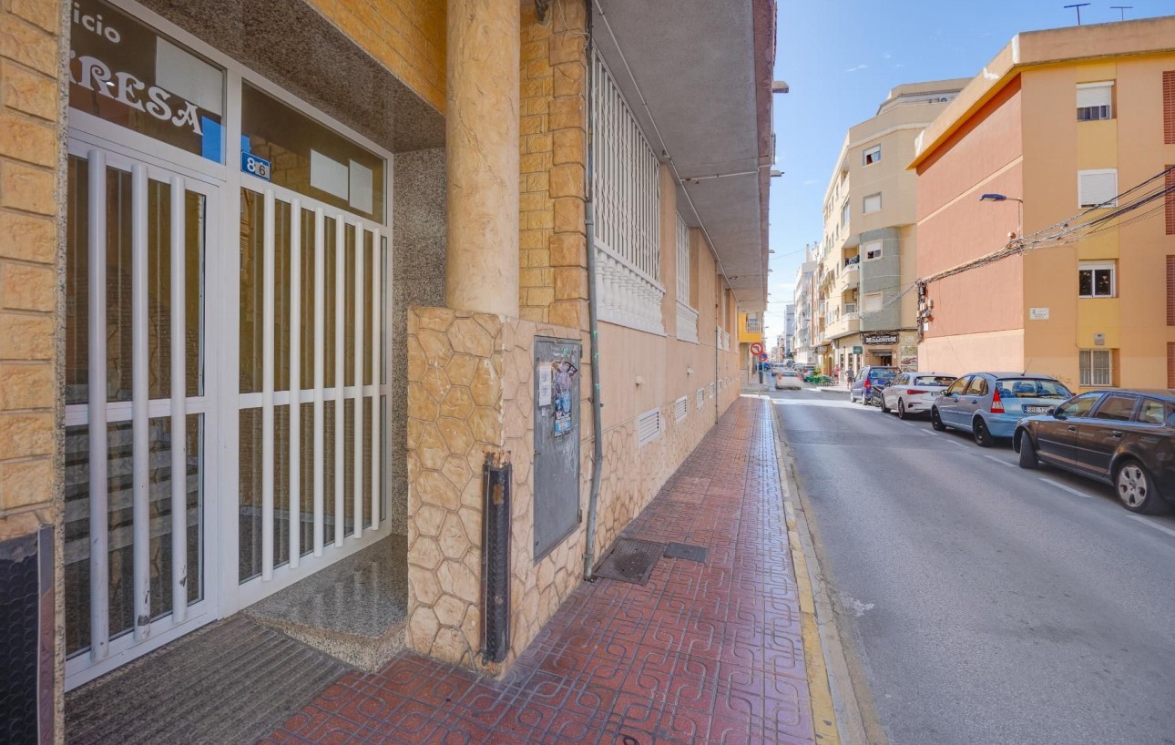 Sale - Apartment - Torrevieja - Centro