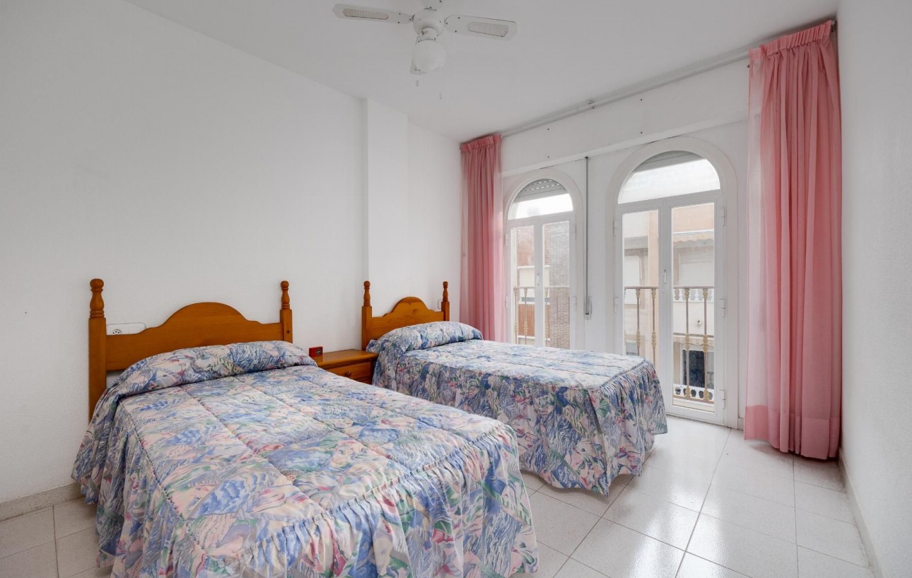 Sale - Apartment - Torrevieja - Acequion