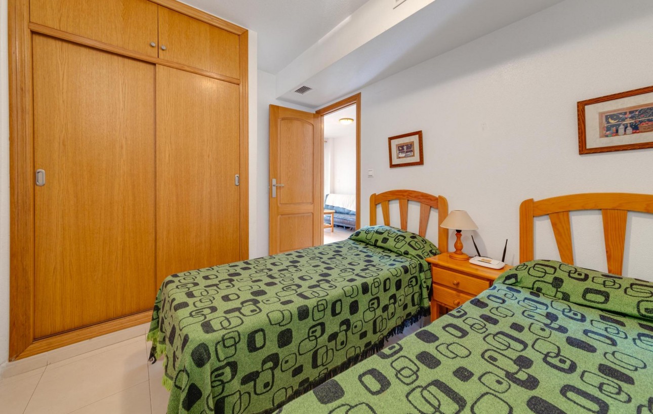 Sale - Apartment - Torrevieja - Playa de los locos