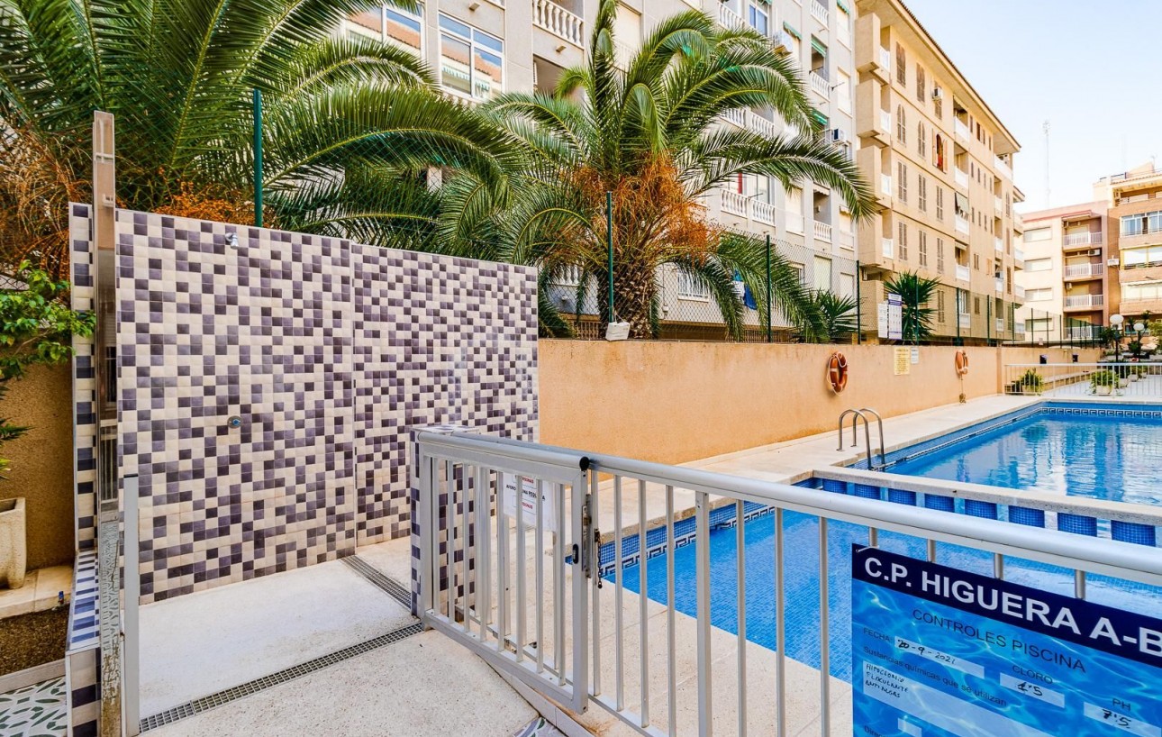 Sale - Apartment - Torrevieja - Acequion