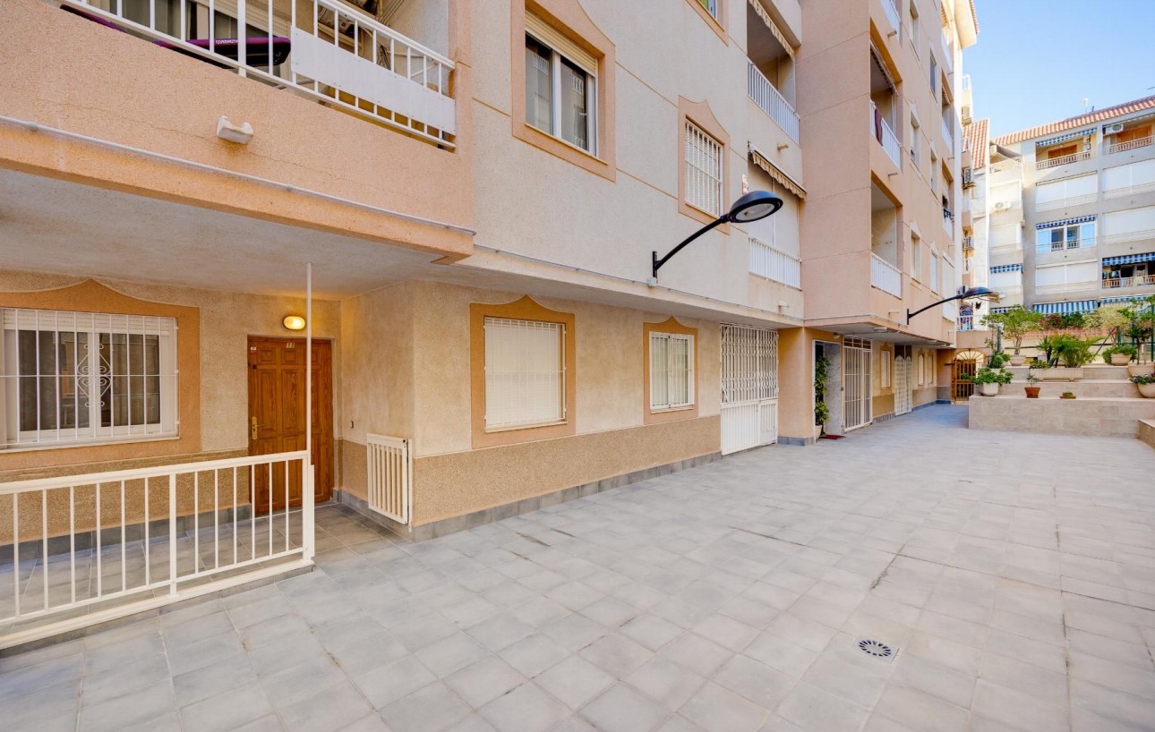 Sale - Apartment - Torrevieja - Acequion