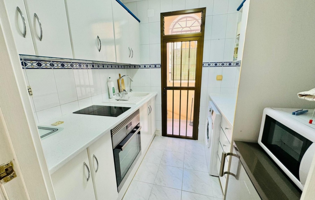 Sale - Apartment - Torrevieja - Eliseos playa