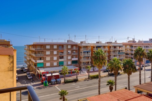 Resale - Lägenhet - Torrevieja - Playa de los Naufragos