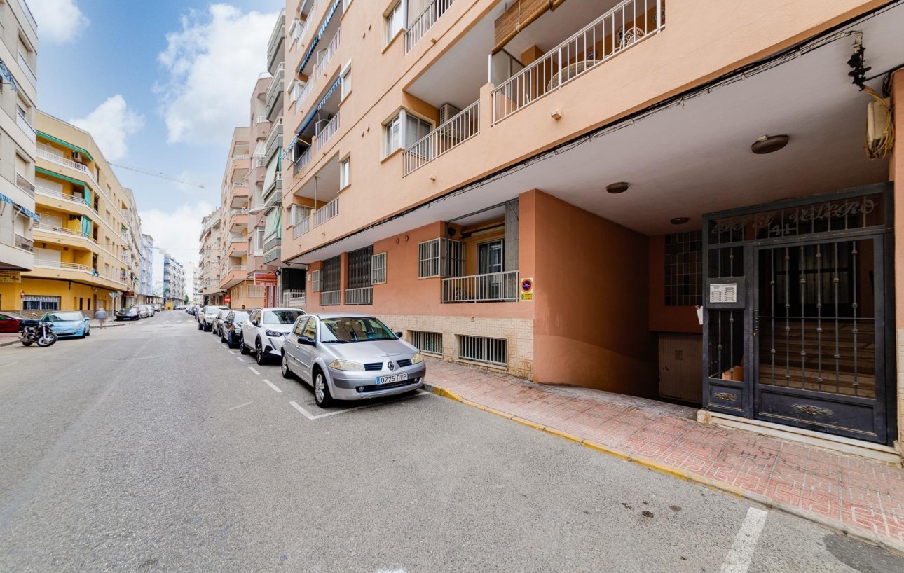 Resale - Wohnung - Torrevieja - Playa de los locos