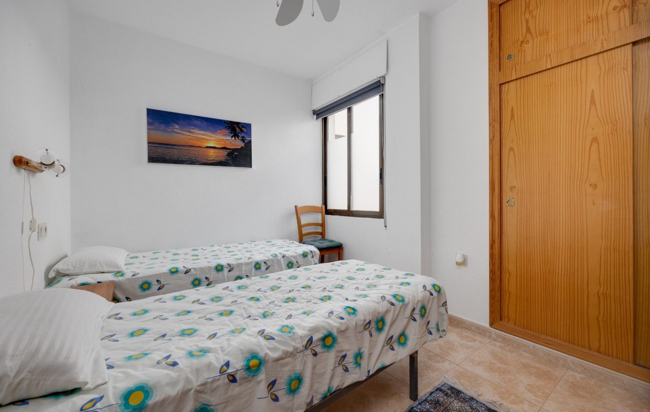 Resale - Wohnung - Torrevieja - Playa de los Naufragos