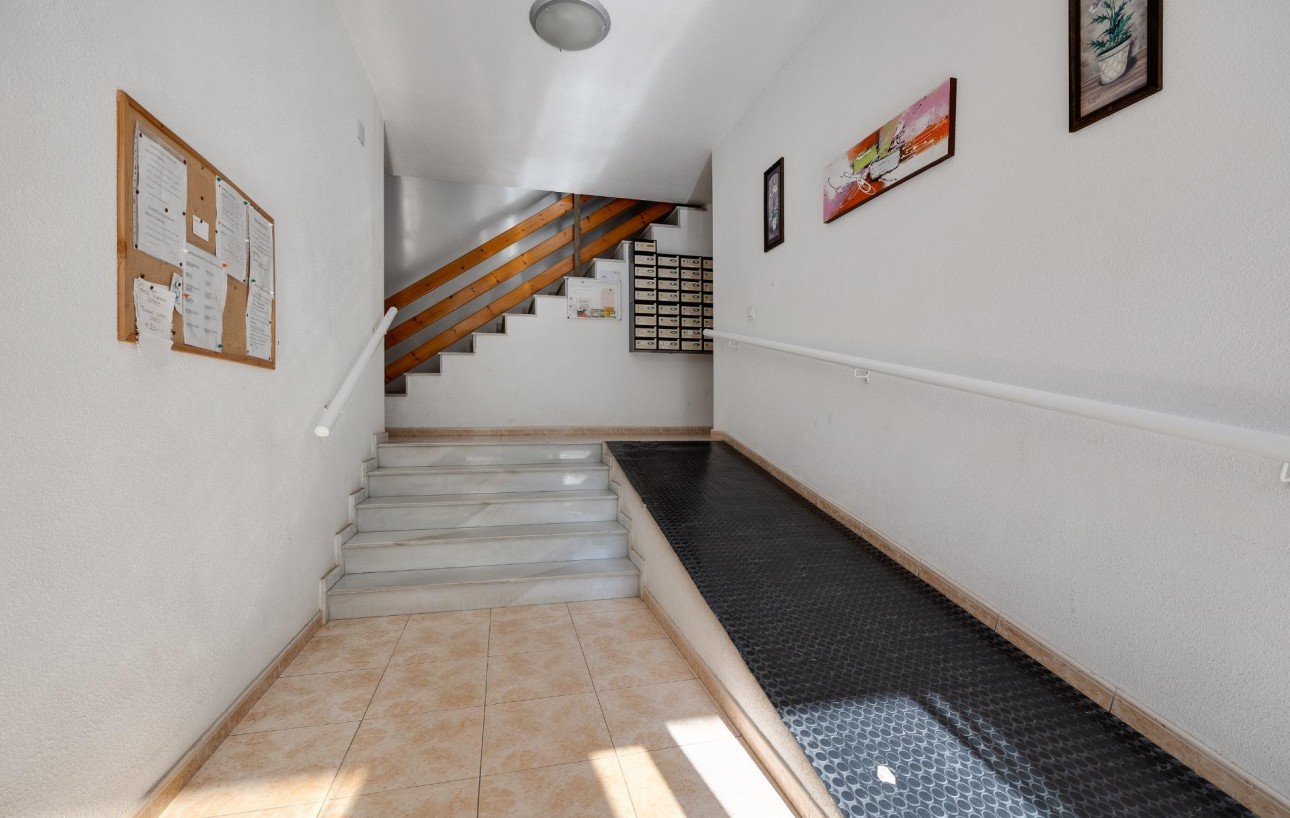 Resale - Wohnung - Torrevieja - Playa de los Naufragos