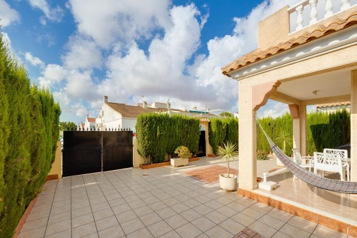 Venta - Chalet - Torrevieja - San luis