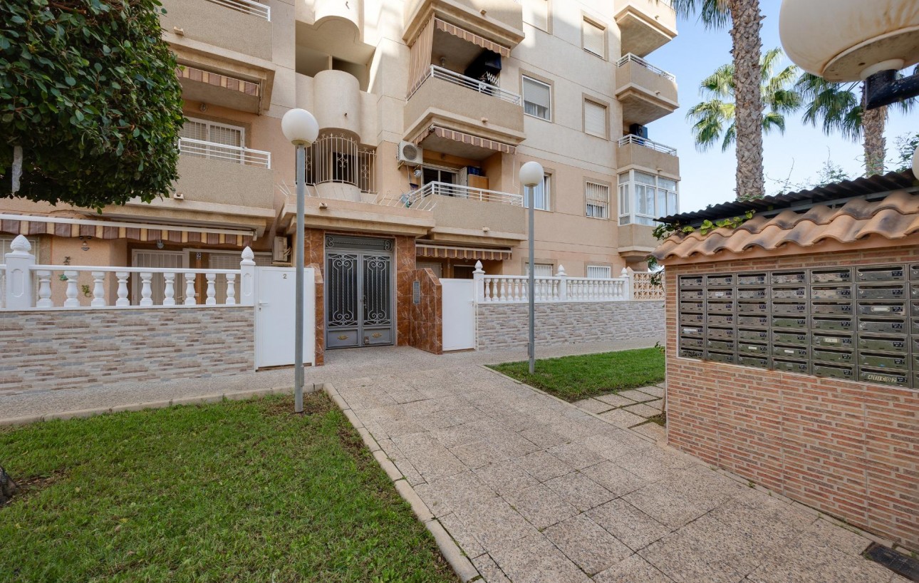 Sale - Apartment - Torrevieja - Nueva Torrevieja