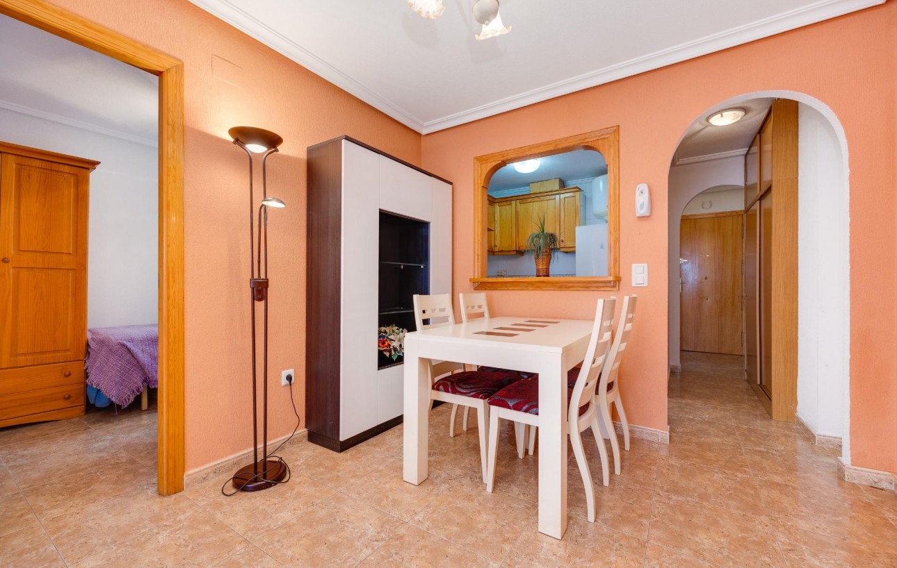 Resale - Wohnung - Torrevieja - Centro