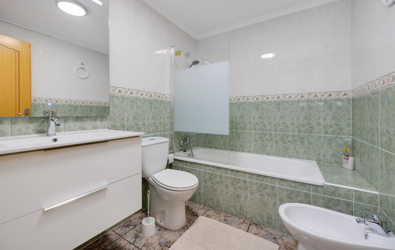 Venta - Apartamento - Torrevieja - Playa de los Naufragos