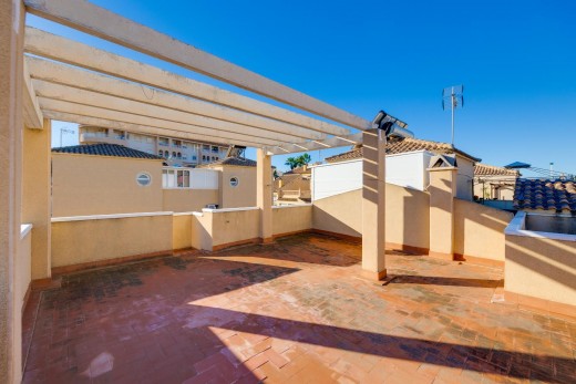 Sale - Chalet - Torrevieja - Playa de los locos