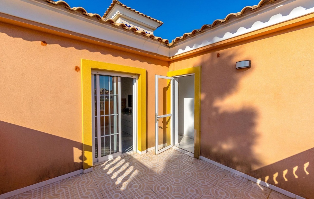 Resale - Villa - Orihuela Costa - Las Filipinas