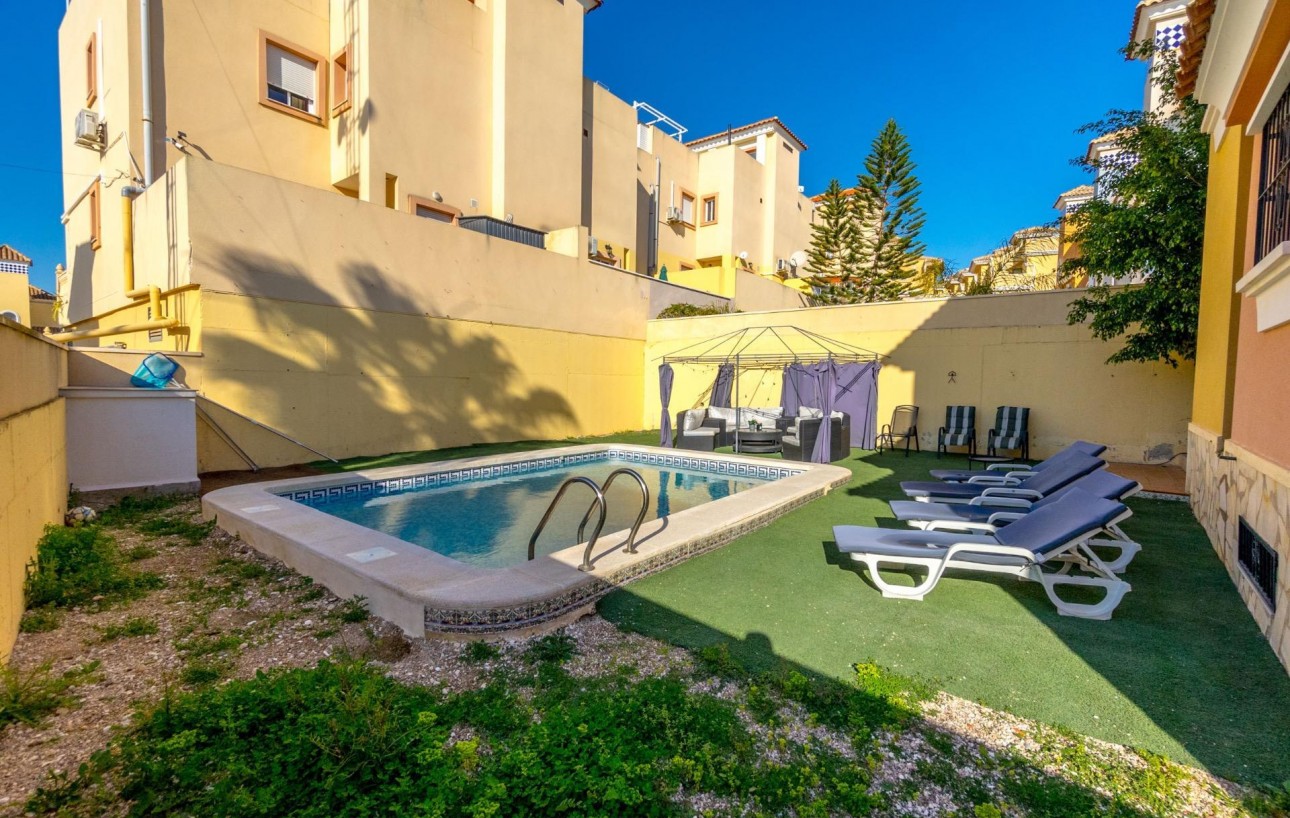 Resale - Villa - Orihuela Costa - Las Filipinas