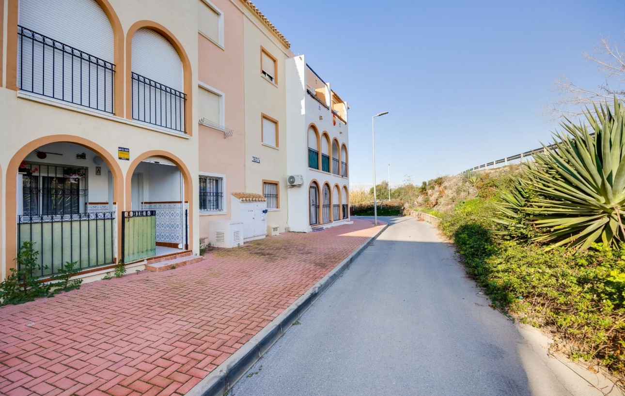 Sale - Bungalow - Torrevieja - La veleta