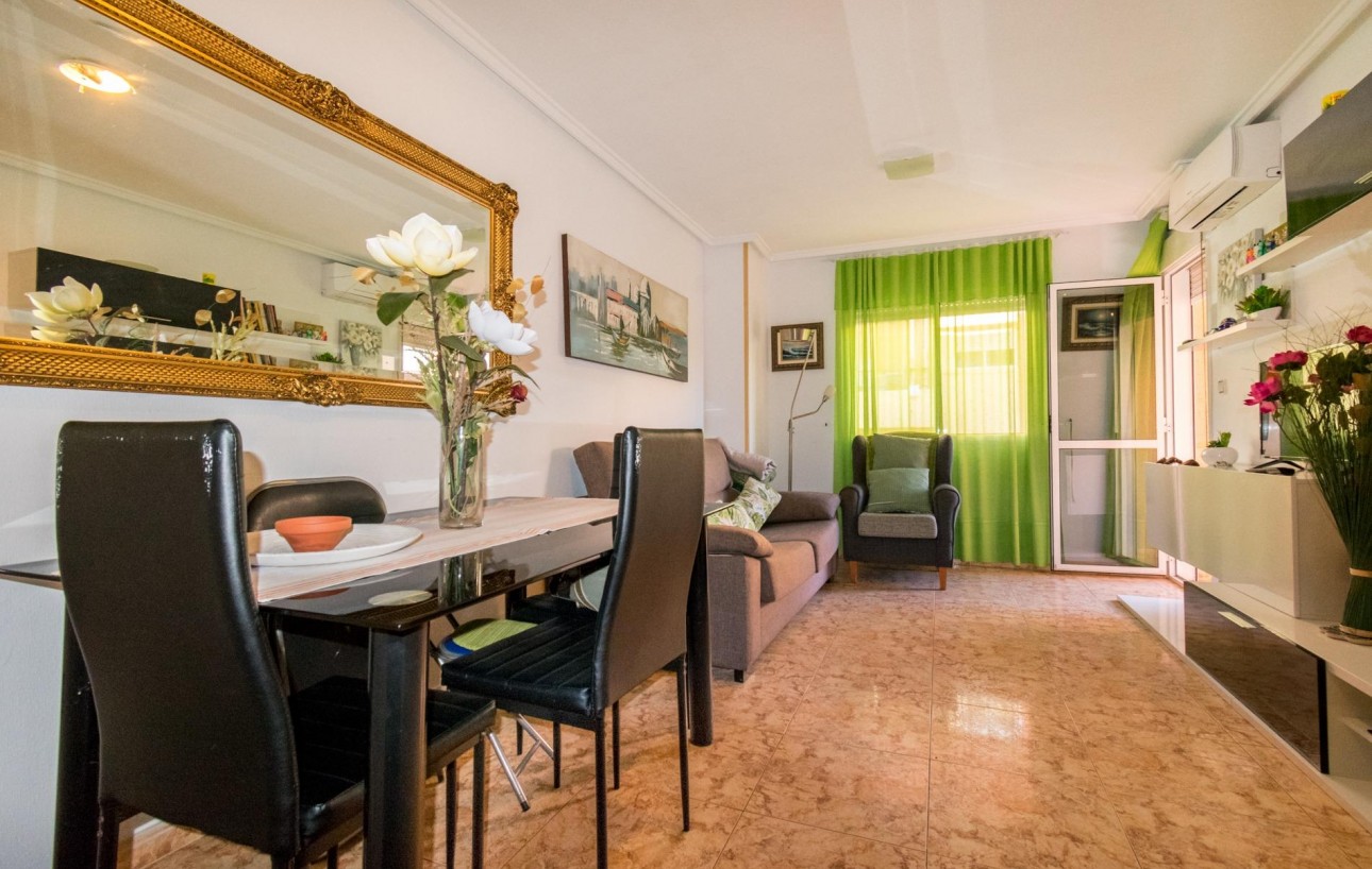 Sale - Apartment - Torrevieja - Estacion de autobuses