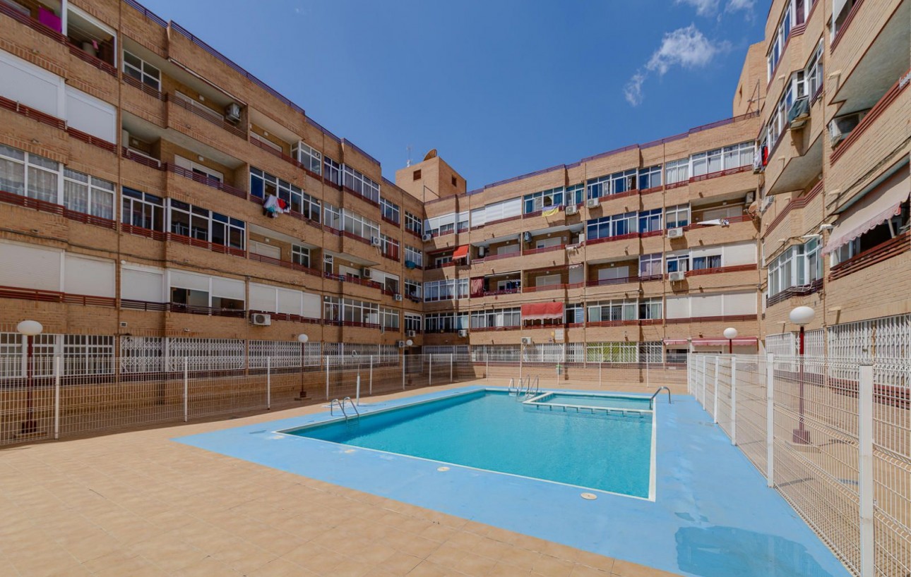 Resale - Wohnung - Torrevieja - Playa de los locos