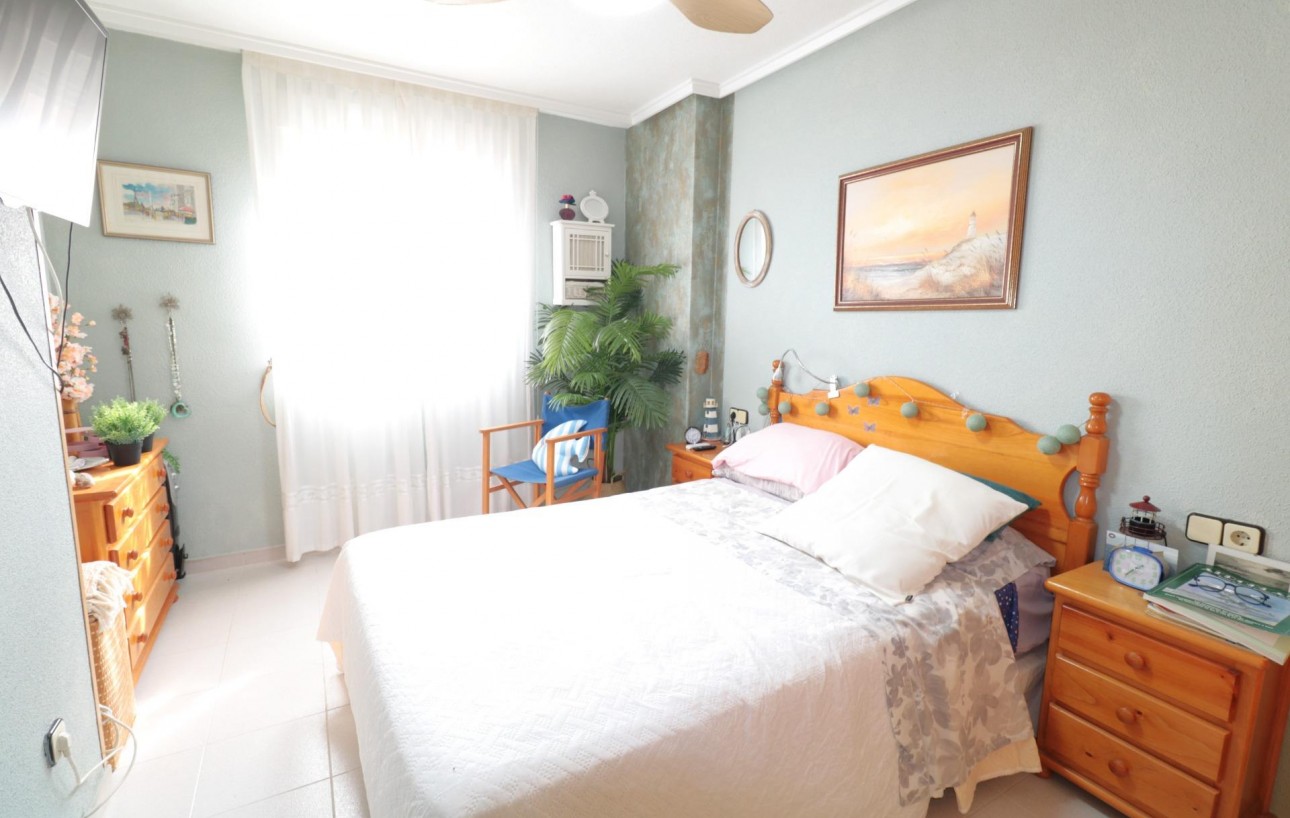 Sale - Apartment - Torrevieja - Acequion