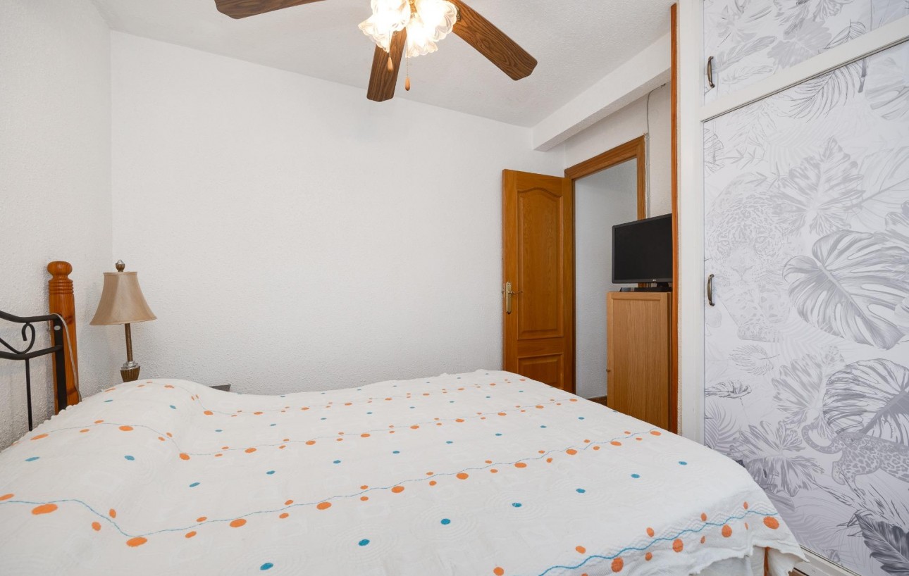 Sale - Apartment - Torrevieja - Centro