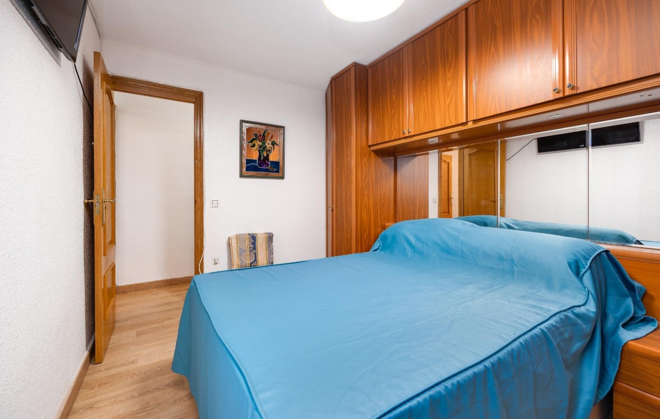 Sale - Apartment - Torrevieja - Centro