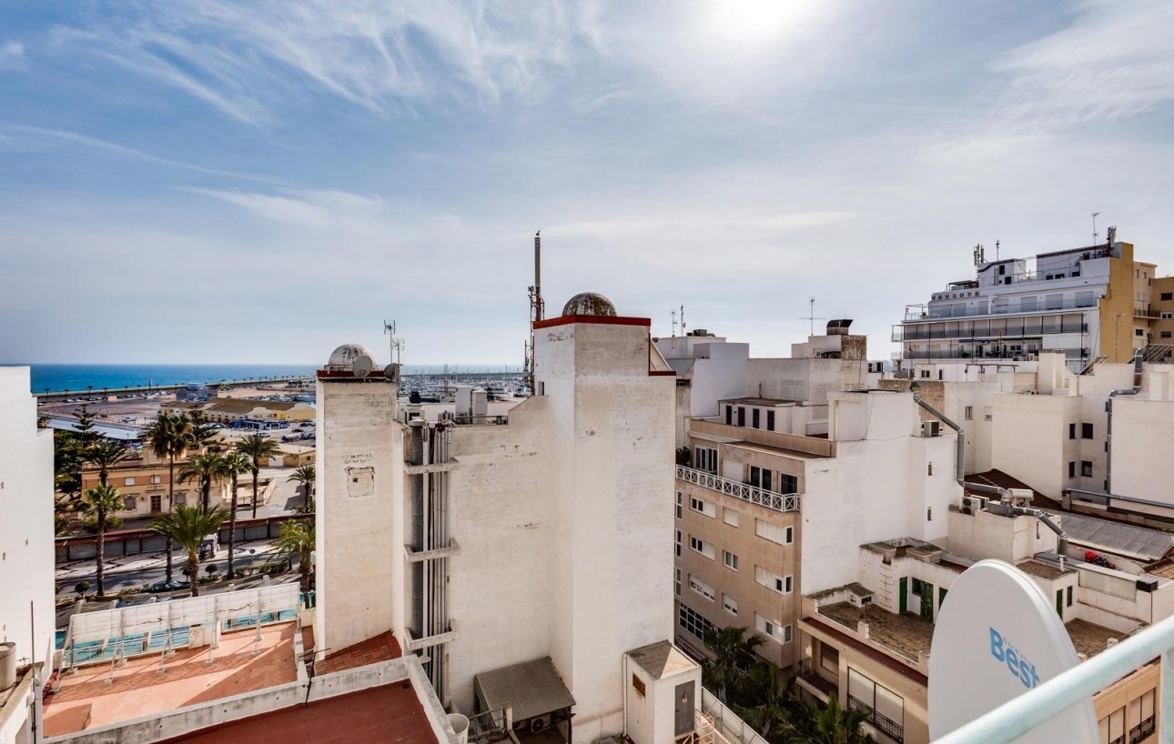 Sale - Apartment - Torrevieja - Centro