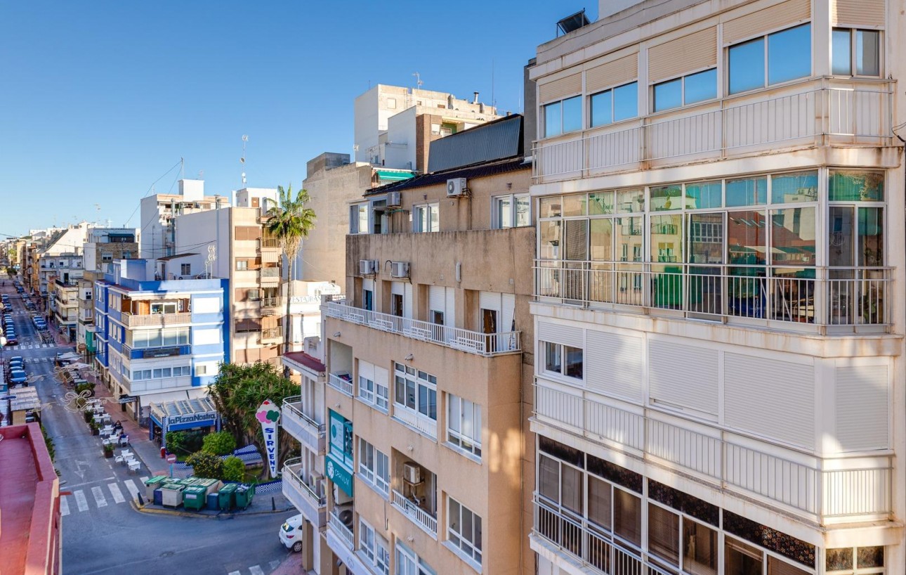 Sale - Apartment - Torrevieja - Centro