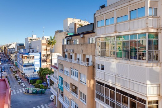 Sale - Apartment - Torrevieja - Centro