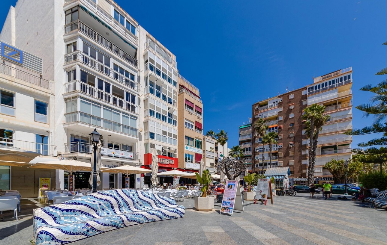 Sale - Apartment - Torrevieja - Centro