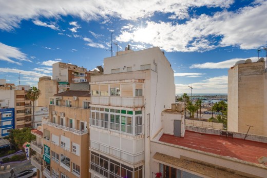 Sale - Apartment - Torrevieja - Centro