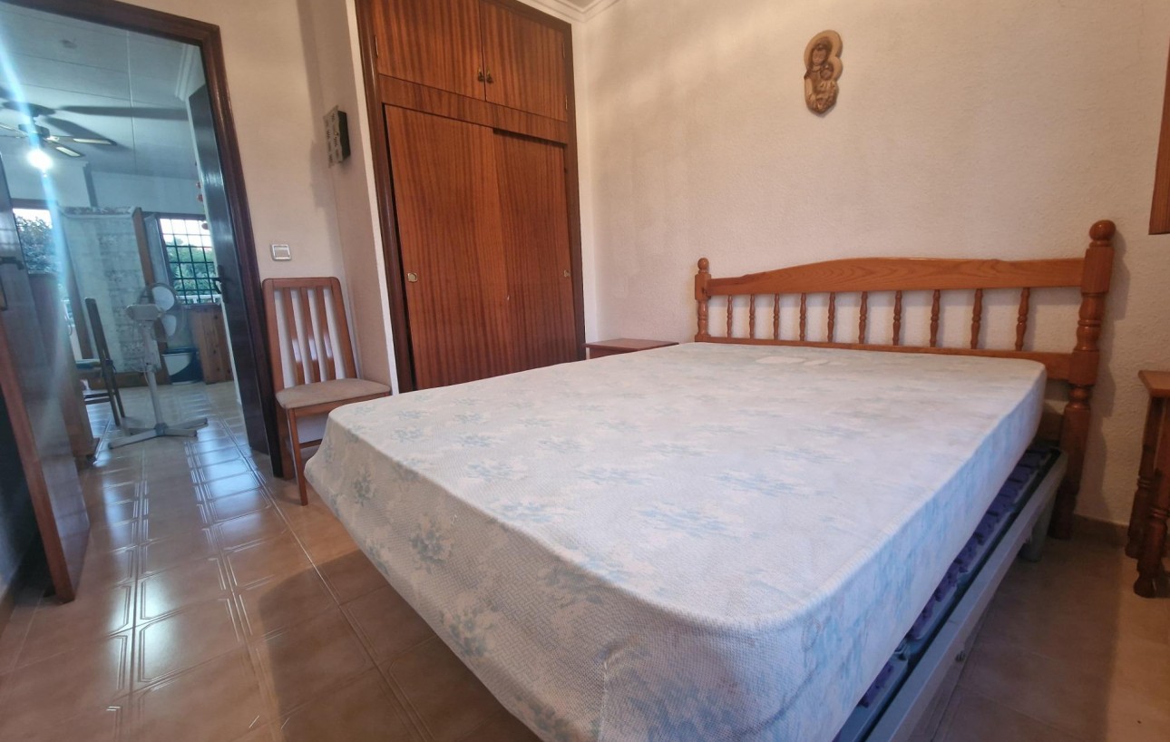 Sale - Bungalow Planta Alta - Torrevieja - Playa de los Naufragos