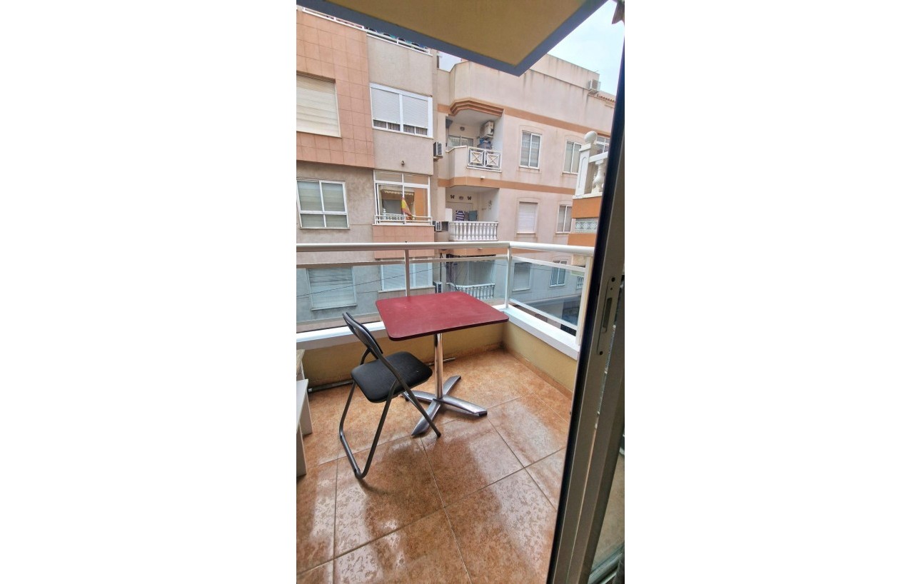 Sale - Apartment - Torrevieja - Centro