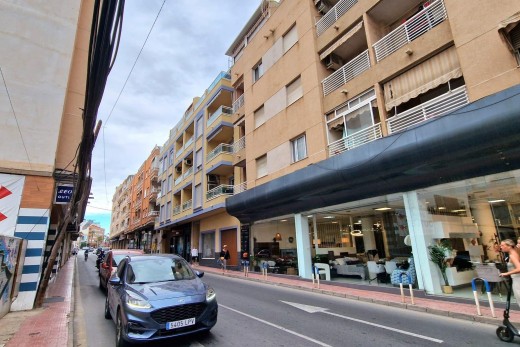 Sale - Apartment - Torrevieja - Centro