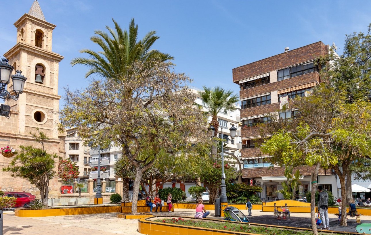 Sale - Apartment - Torrevieja - Centro