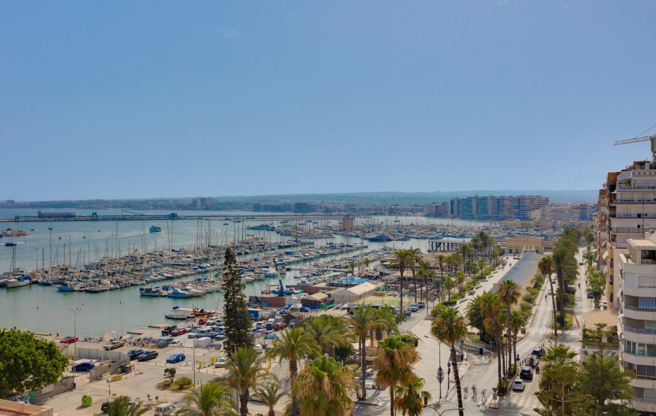 Sale - Apartment - Torrevieja - Centro